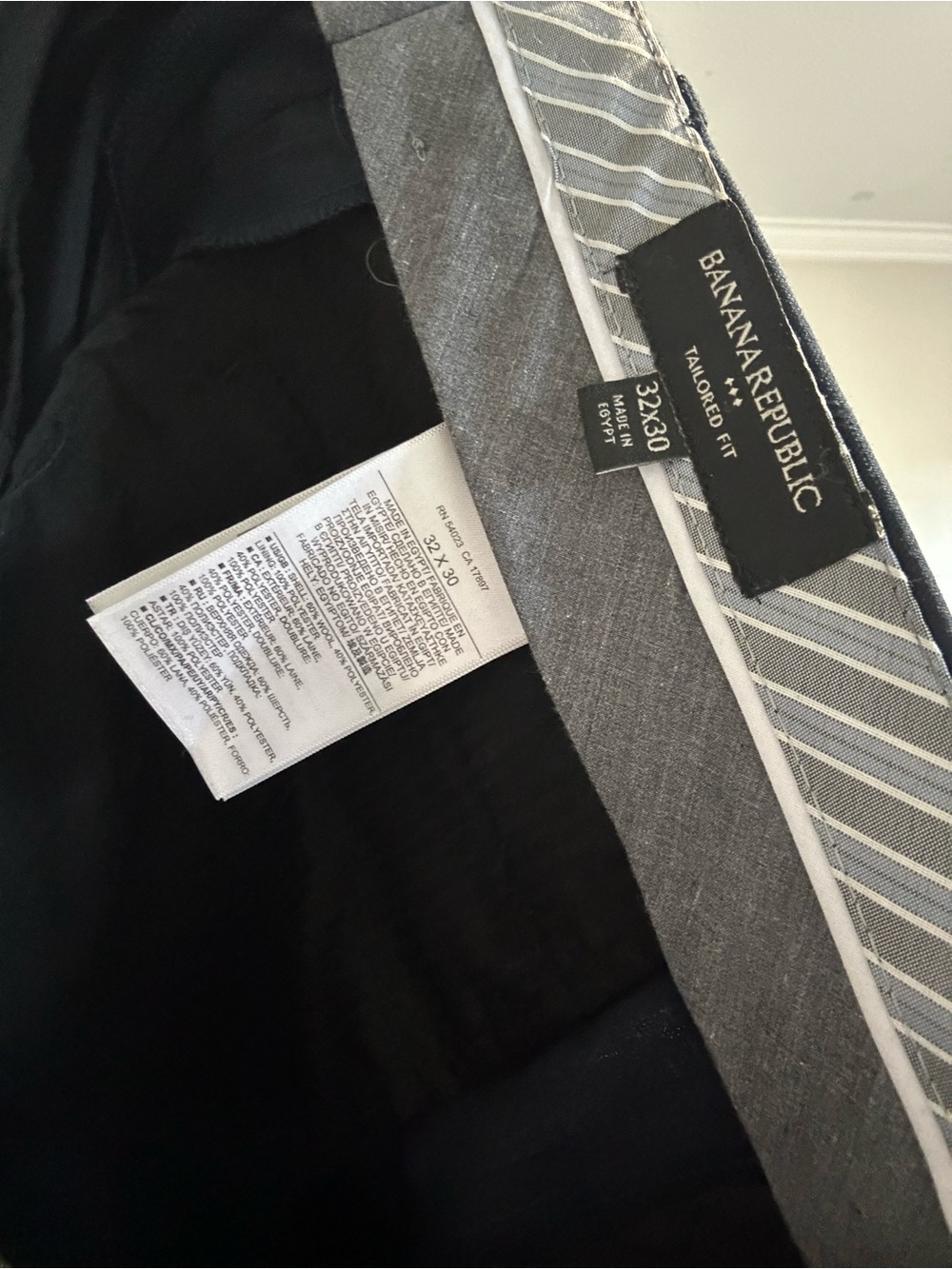 Banana Republic Men's Gray Tailored-Fit Suit